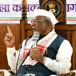 राज्यपाल हरिभाऊ बागड़े ने प्रतापगढ़ में ली जिला स्तरीय अधिकारियों की समीक्षा बैठक