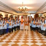 मुख्यमंत्री भजनलाल शर्मा से मुख्यमंत्री कार्यालय में उदयपुर के राजकीय विद्यालयों में अध्ययनरत प्रतिभावान बालिकाओं ने की मुलाकात