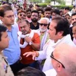 लगातार तेलीबांधा क्षेत्र में हो रहे जानलेवा सड़क दुर्घटना को लेकर सड़क पर उतरे जनमानस