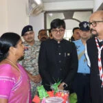 राज्यपाल रमेन डेका ने टीबी मरीजों को पोषण आहार किट किया वितरण