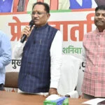 पहली बार राजधानी पहुंचे बीजापुर के सुदूर गांवों के युवा, CM से आत्मीय मुलाकात कर रखी अपनी बात