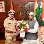 राज्यपाल से पुलिस महानिदेशक राजीव कुमार शर्मा ने की शिष्टाचार भेंट