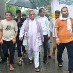 कोटा में जल भराव क्षेत्रों में पैदल घूमे शिक्षा मंत्री, जल निकासी के दिए निर्देश