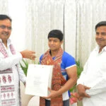 अश्विनी विश्नोई ने कुश्ती में गोल्ड जीतकर बढ़ाया राजस्थान का मान, मुख्यमंत्री ने अश्विनी विश्नोई का किया सम्मान